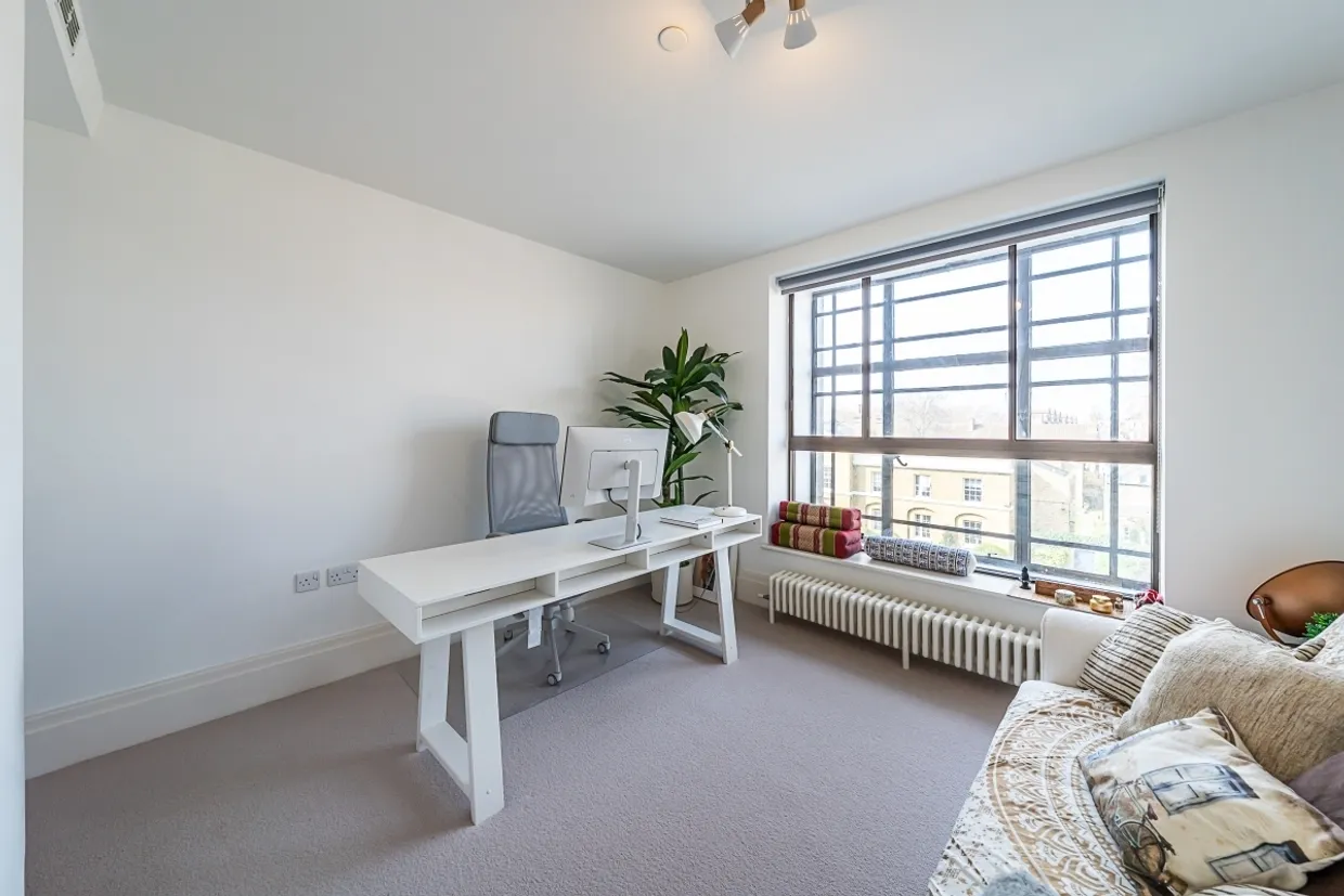 Acre Lane London SW2 photo 9