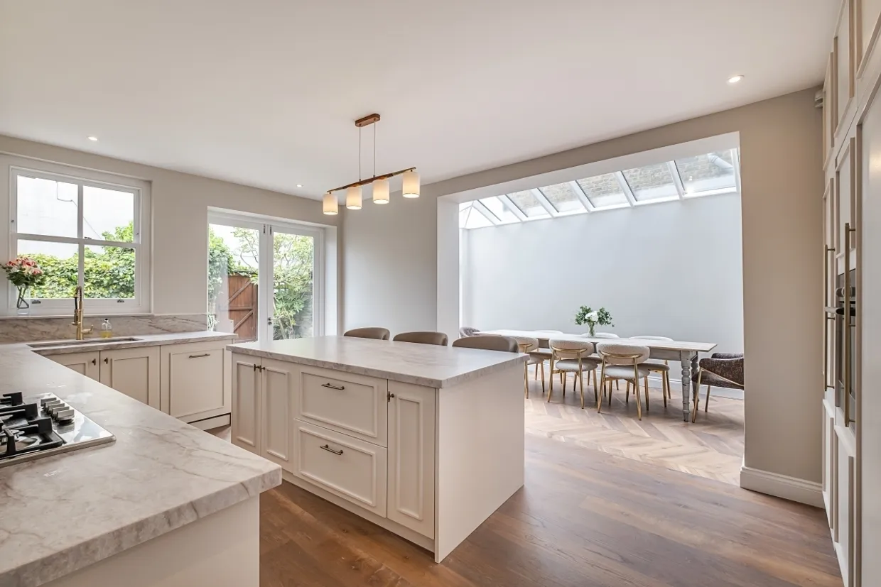 Clapham Common North Side London SW4 photo 10