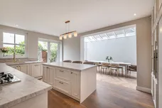 Clapham Common North Side London SW4 photo 10