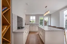 Clapham Common North Side London SW4 photo 14