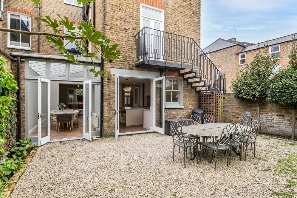 Clapham Common North Side London SW4 photo 20