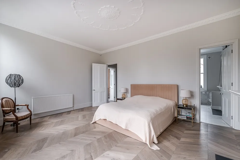 Clapham Common North Side London SW4 photo 27