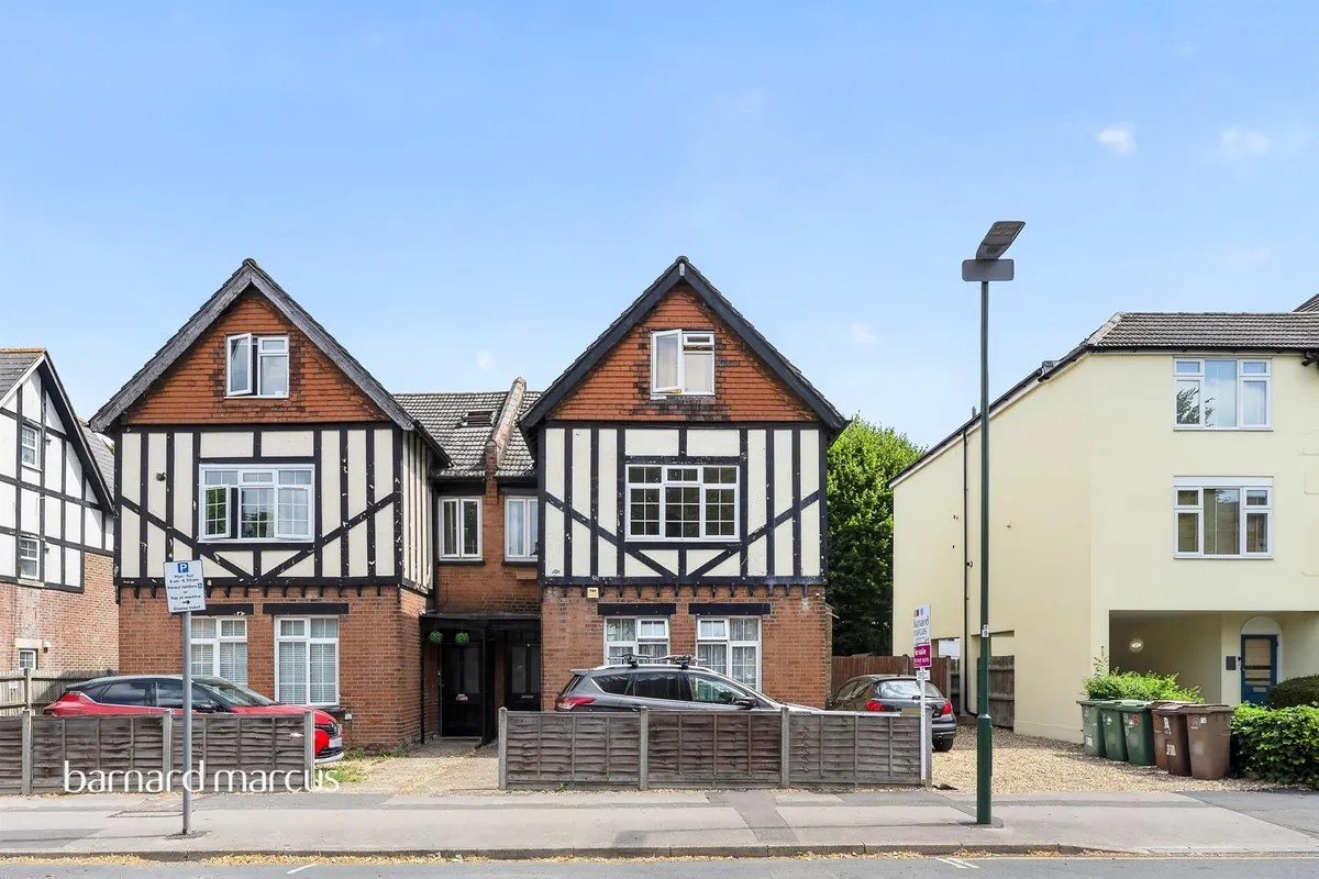 St. James Road, Sutton