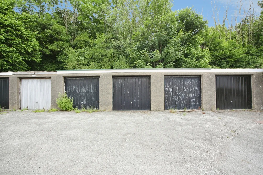 Property photo 33