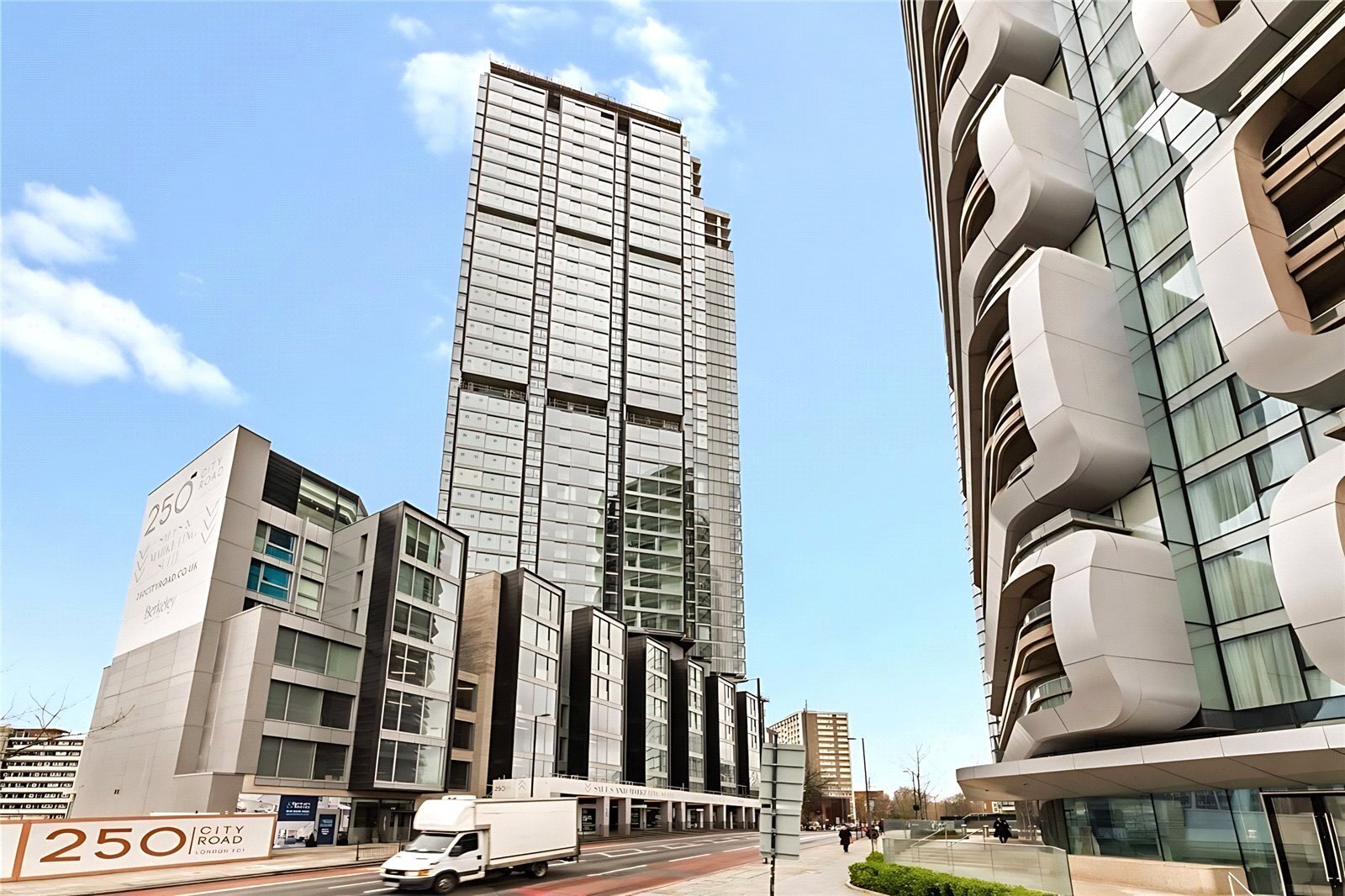 Carrara Tower,, City Road,, Islington,, London, EC1V Image 9