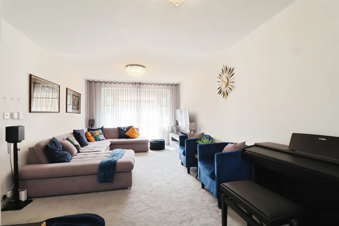 Property photo 28