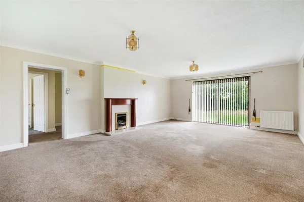 Church Lane, Lydiate, L31 photo 3
