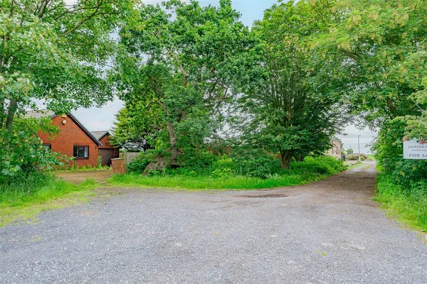 Church Lane, Lydiate, L31 photo 22