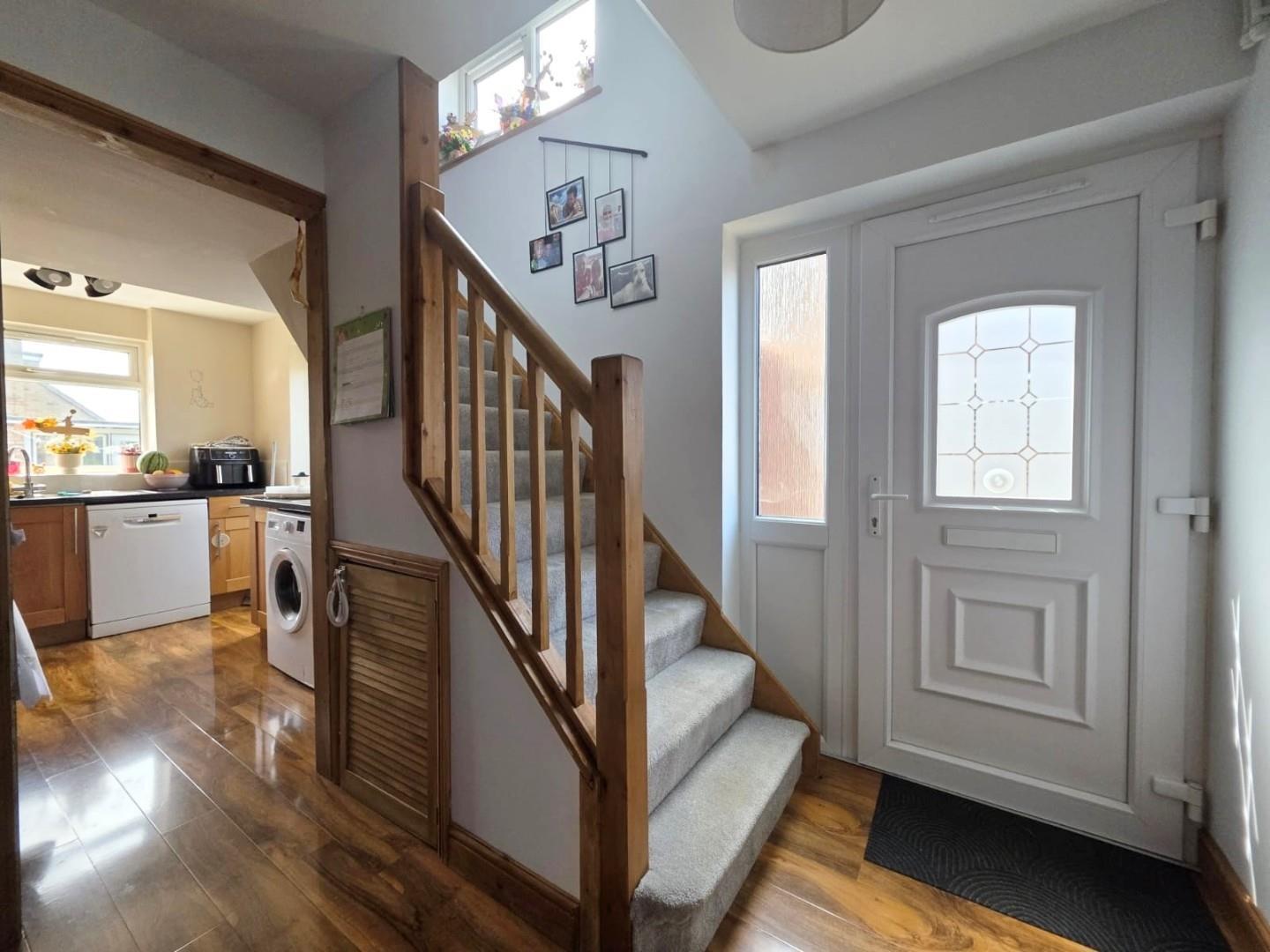 Manor Close, Harpole, Northampton Image 8