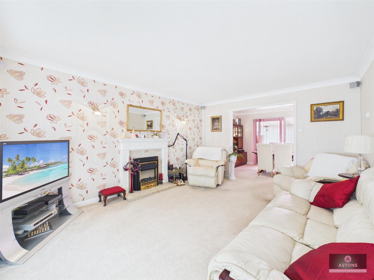 Peverel Road, Ifield, Crawley Image 3