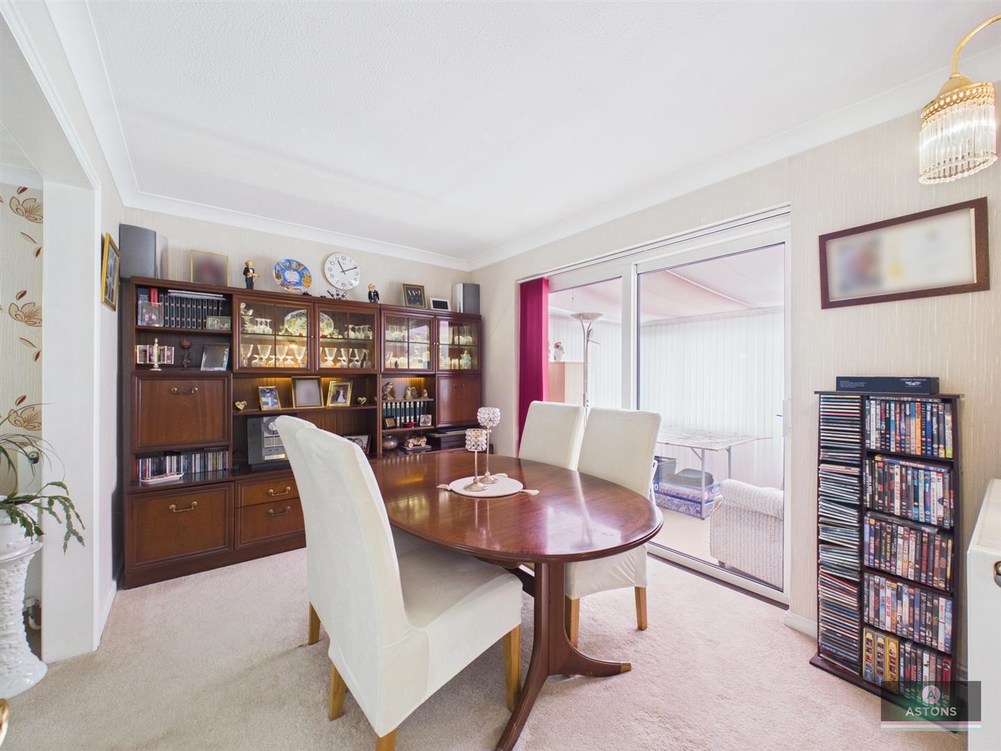 Peverel Road, Ifield, Crawley Image 6