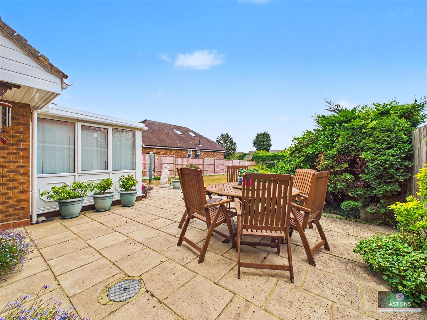Peverel Road, Ifield, Crawley Image 18
