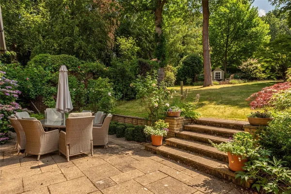 Ladyegate Close, Dorking, RH5 photo 14