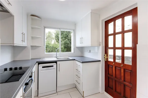 Pontoise Close, Sevenoaks, TN13 photo 3