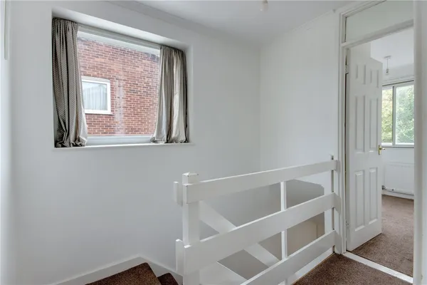 Pontoise Close, Sevenoaks, TN13 photo 6