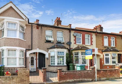 Belgrave Avenue, Watford, WD18