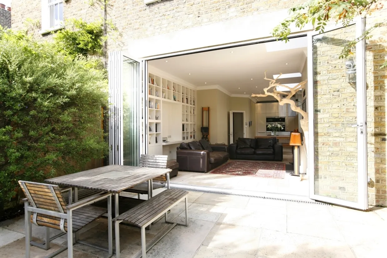 Princes Road, SW19 photo 20