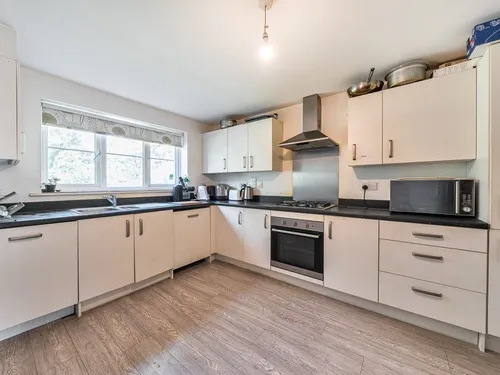 Woodend Close, Graysphoto