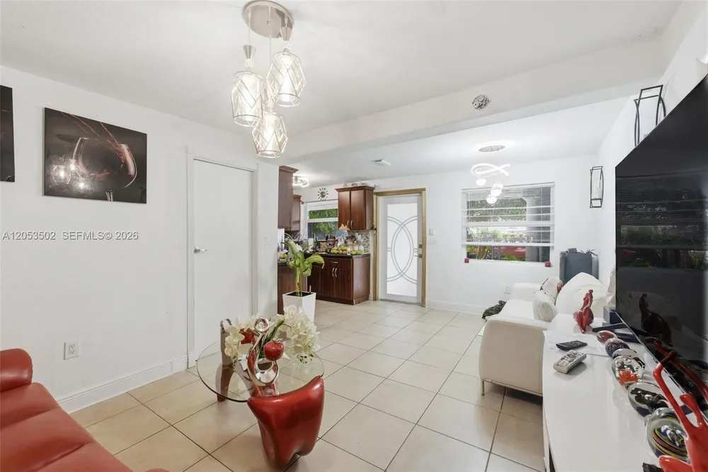 419 SE 3rd St, Hialeah, FL 33010