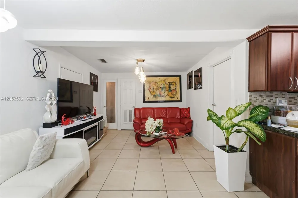 419 SE 3rd St, Hialeah, FL 33010