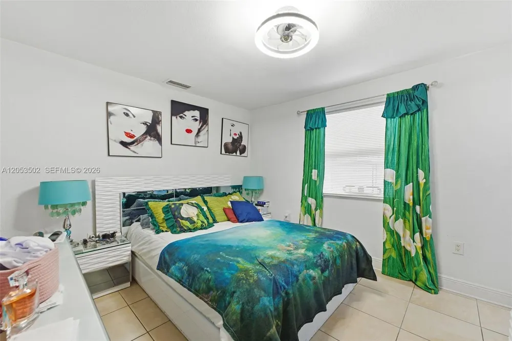 419 SE 3rd St, Hialeah, FL 33010