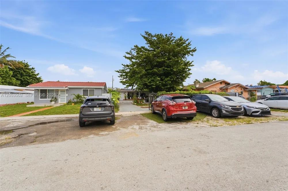 419 SE 3rd St, Hialeah, FL 33010