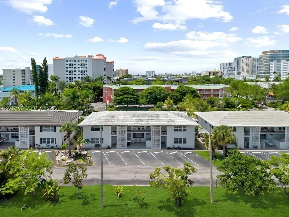 3213 Colony Club Rd, Pompano Beach, FL 33062
