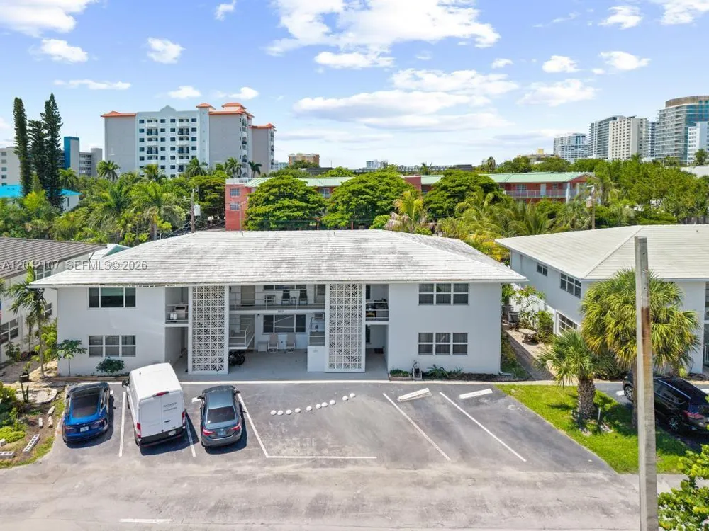 3213 Colony Club Rd, Pompano Beach, FL 33062