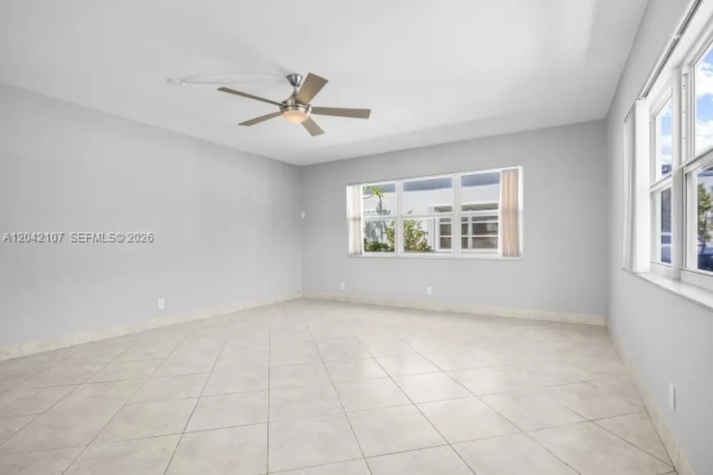 3213 Colony Club Rd, Pompano Beach, FL 33062