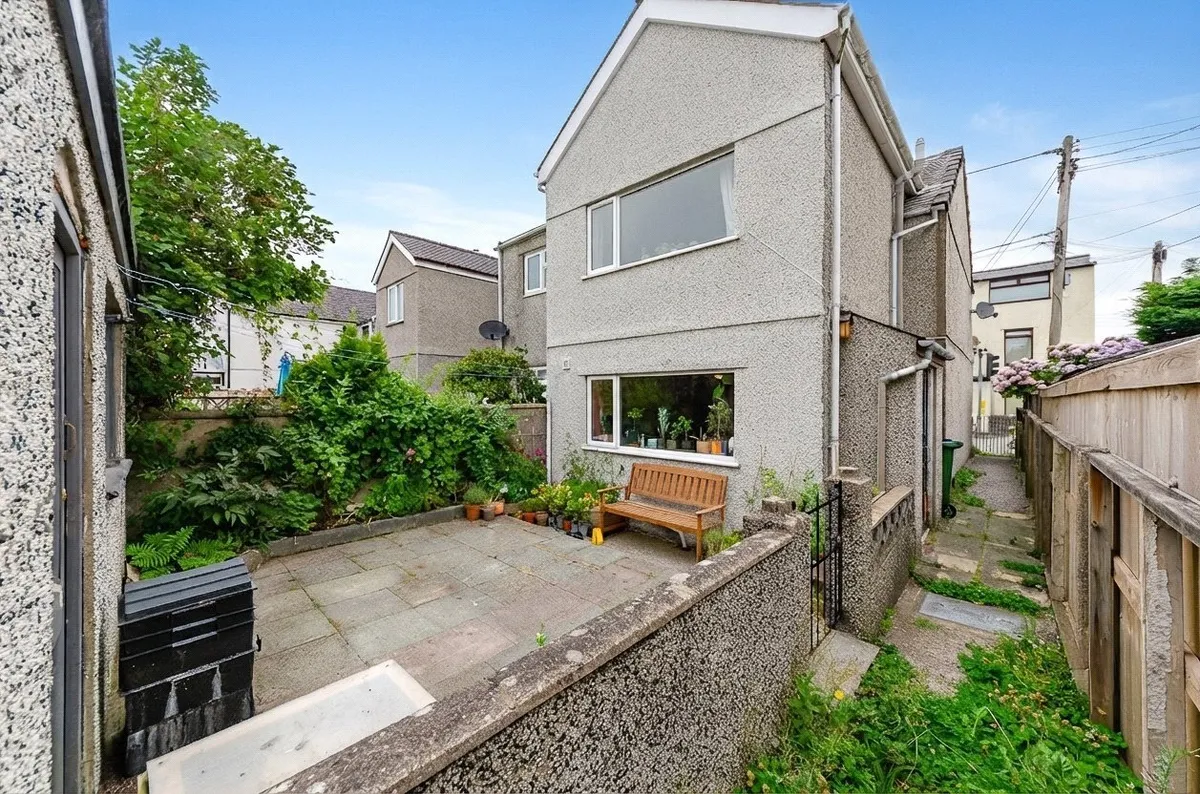 Llanrug, Caernarfon, Gwynedd, LL55