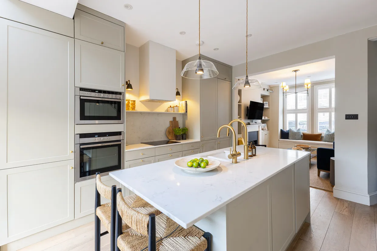 Priory Road, London, W4 photo 3