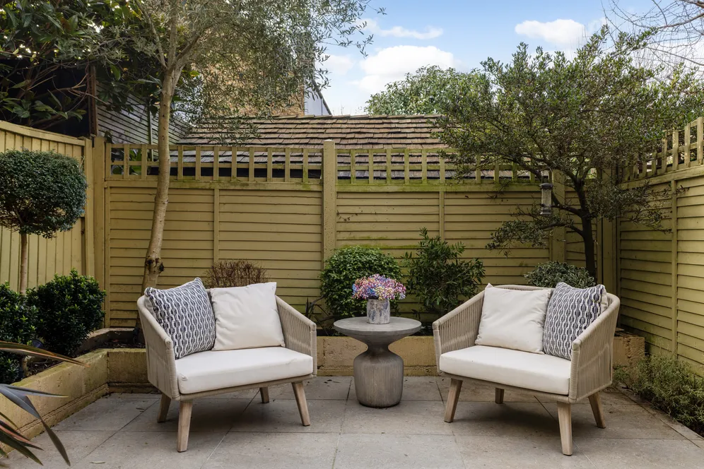 Priory Road, London, W4 photo 7