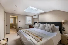 Priory Road, London, W4 photo 9