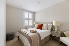 Priory Road, London, W4 photo 12