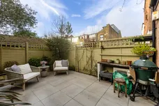 Priory Road, London, W4 photo 19