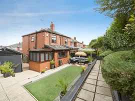 Calverley Gardens, Bramley, Leeds photo
