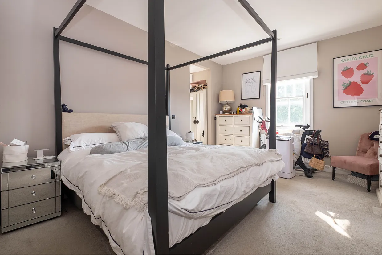 Oakwood Road, London, SW20 photo 9