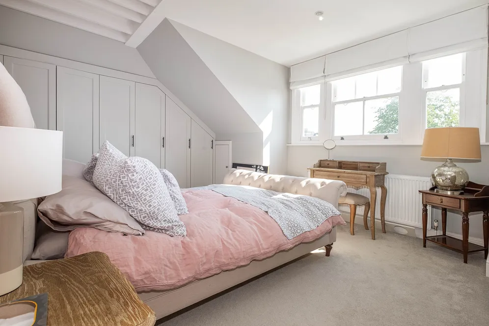 Oakwood Road, London, SW20 photo 10