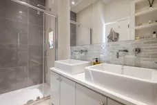 Oakwood Road, London, SW20 photo 15
