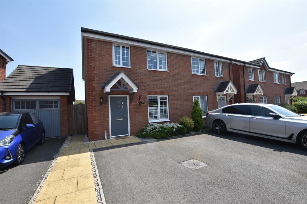 Harvest Way, Nuneaton Image 1