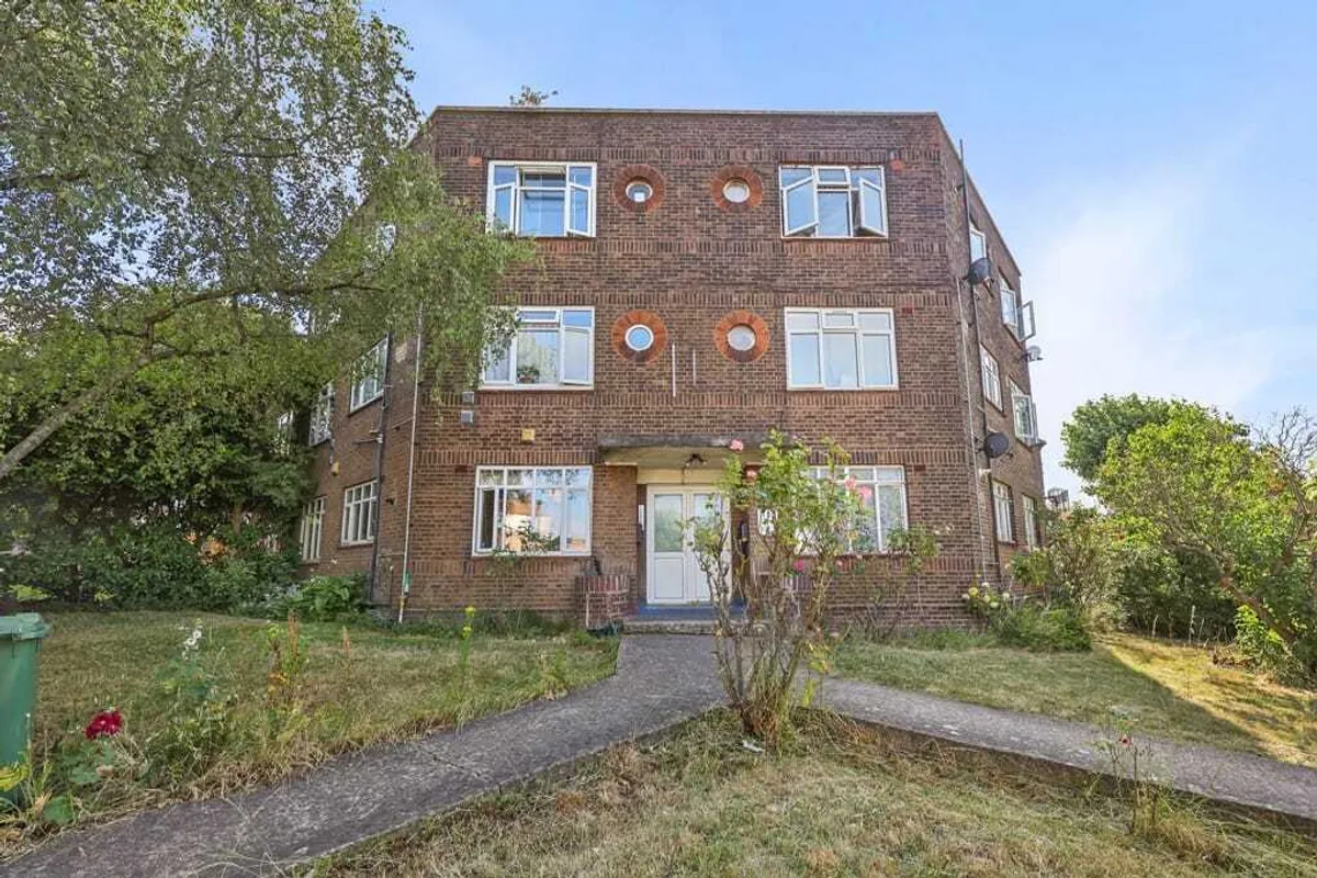 Neasden Lane, London, NW10