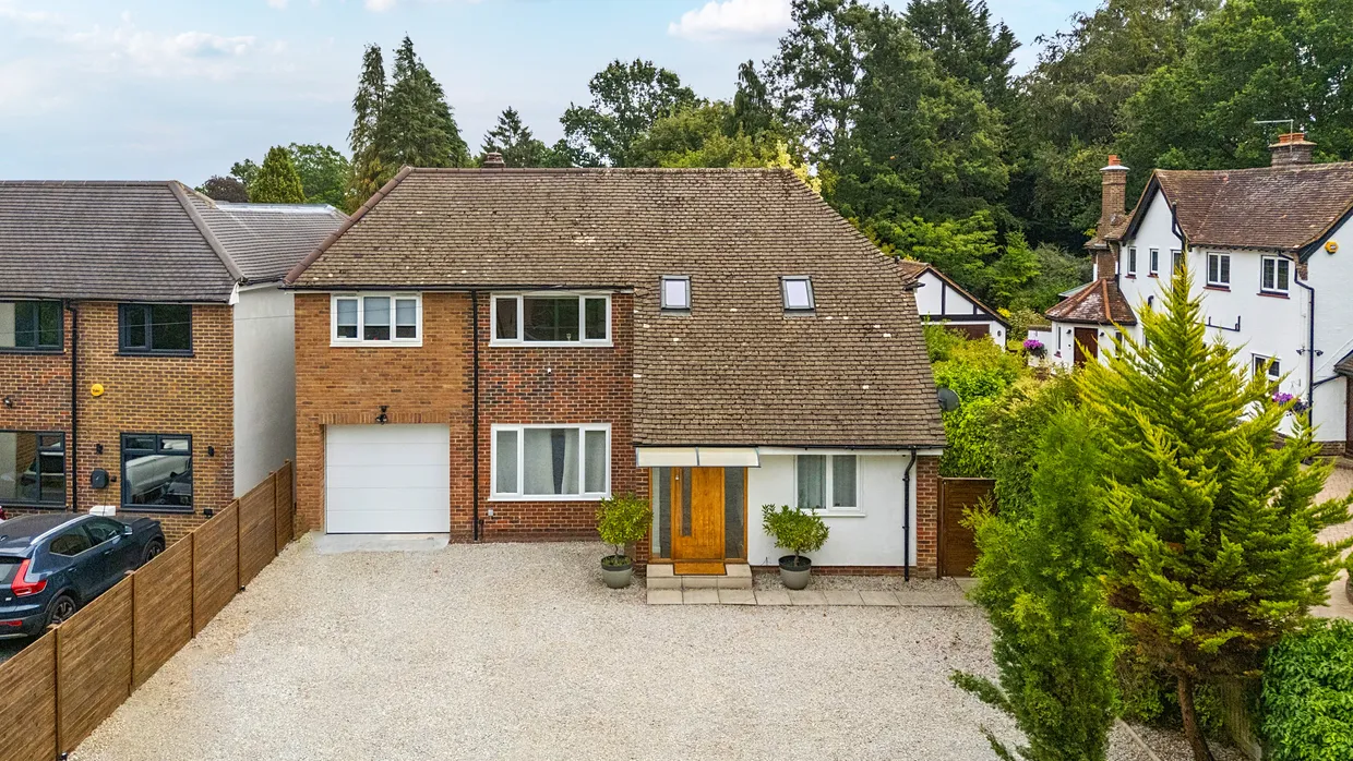 Whyteleafe Road, Caterham, CR3 photo 1
