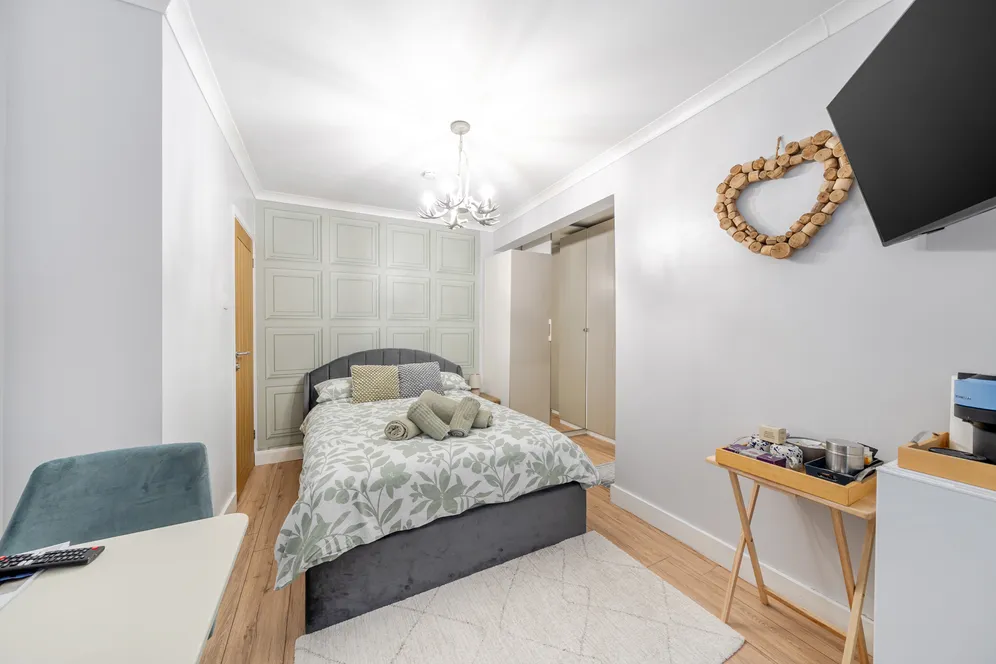 Whyteleafe Road, Caterham, CR3 photo 10