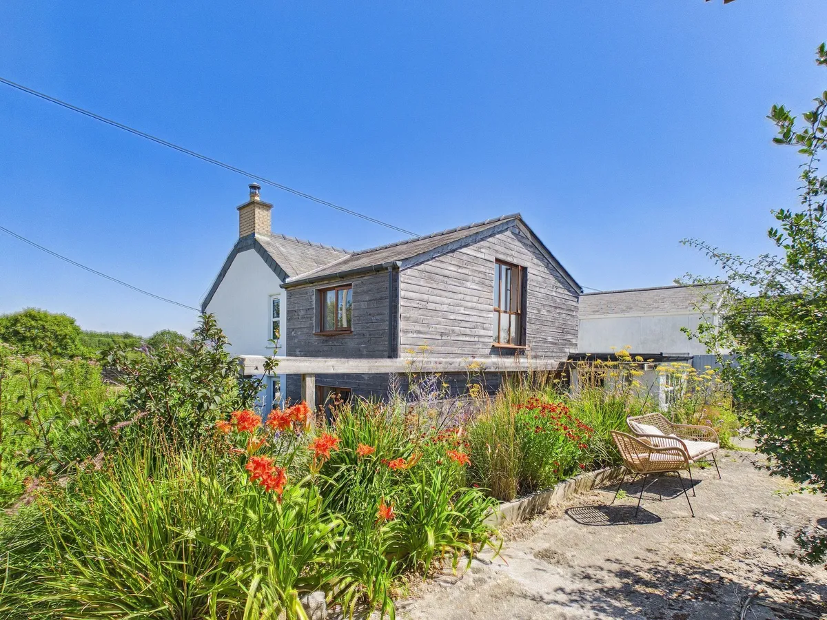 Llantwit Road, Wick, CF71