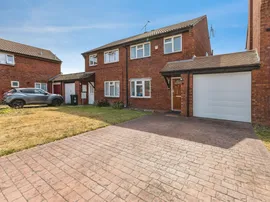 Easington Drive, Lower Earley, READING photo