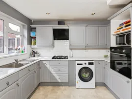 Easington Drive, Lower Earley, READING thumb 2