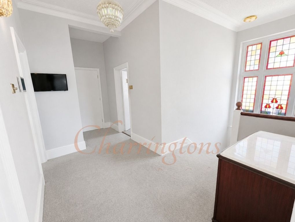Magnificent Gated Six Bedroom Detached Residence with Indoor Swimming Pool Image 21