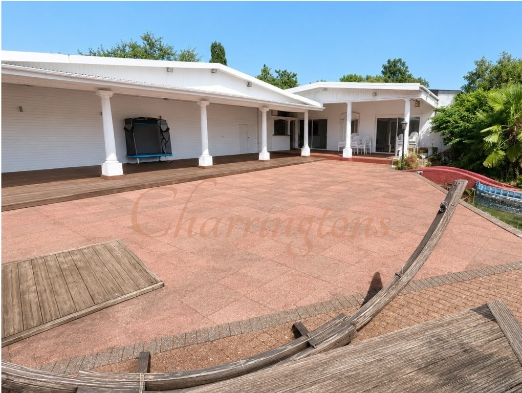 Magnificent Gated Six Bedroom Detached Residence with Indoor Swimming Pool Image 30