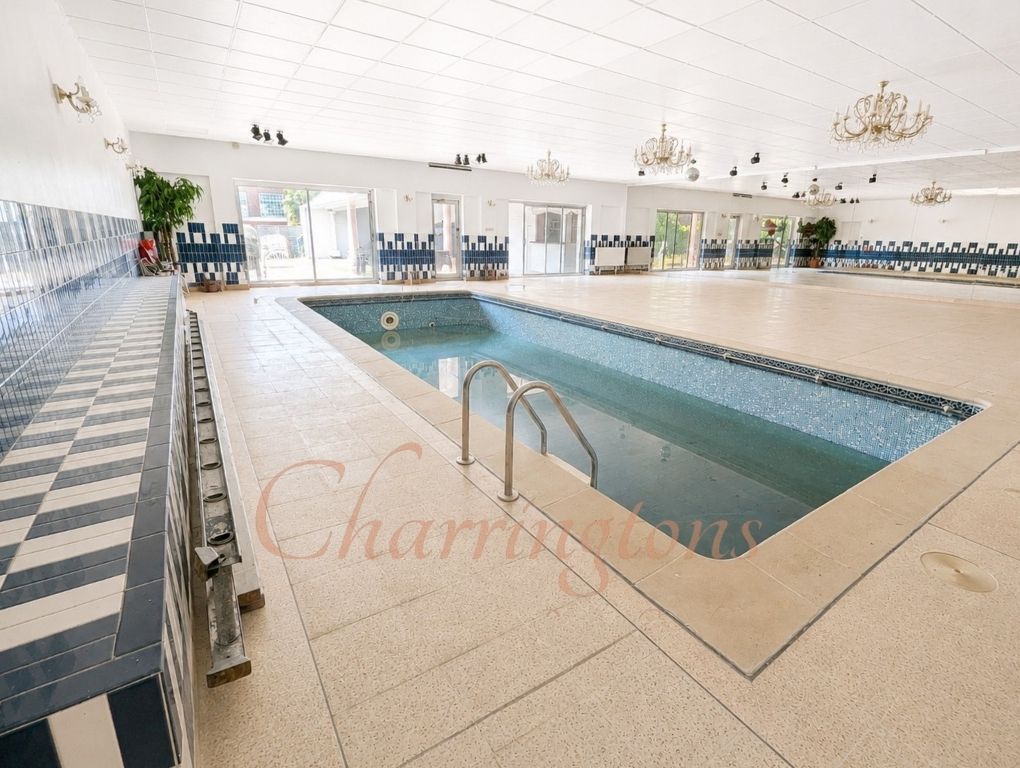 Magnificent Gated Six Bedroom Detached Residence with Indoor Swimming Pool Image 23
