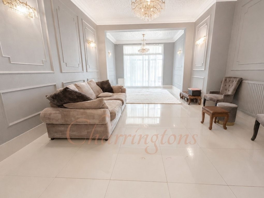 Magnificent Gated Six Bedroom Detached Residence with Indoor Swimming Pool Image 2